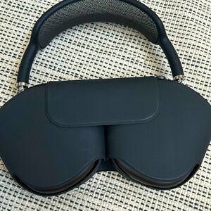 AirPods Max in Space Gray